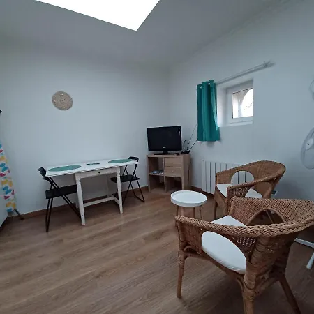Douillet Studio Rouennais 3eme Etage