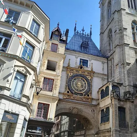 Douillet Studio Rouennais 3eme Etage Rouen